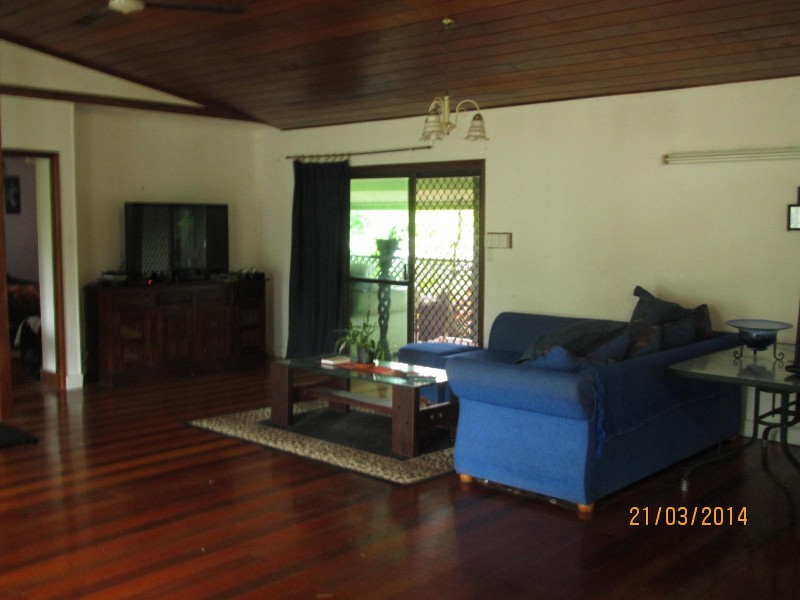 11 Banksia close, Holloways Beach QLD 4878