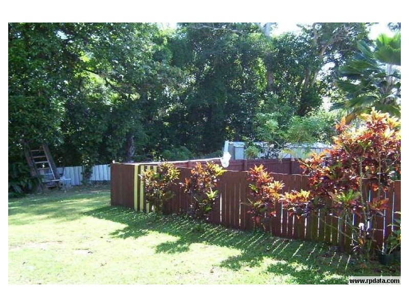 11 Banksia close, Holloways Beach QLD 4878