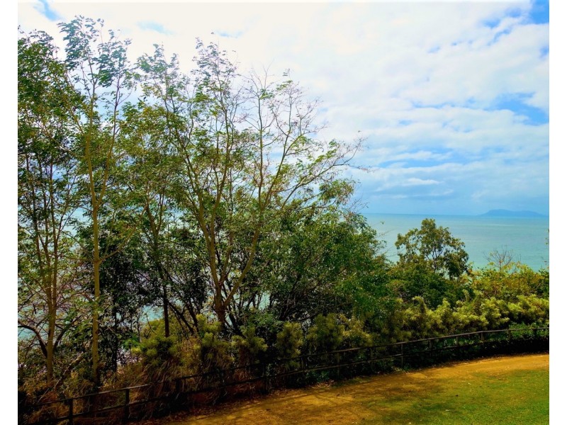 202/92 Moore Street, Trinity Beach QLD 4879