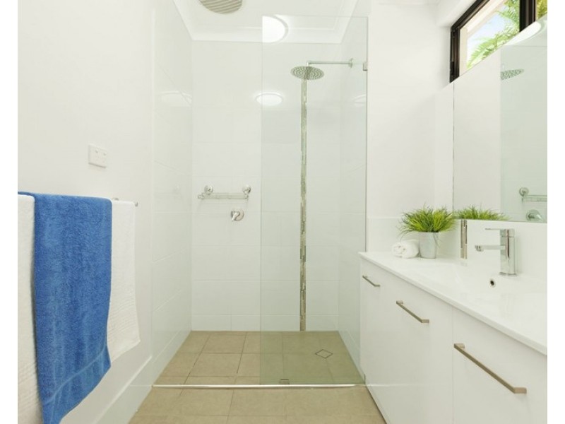 35 Moresby Street, Trinity Beach QLD 4879