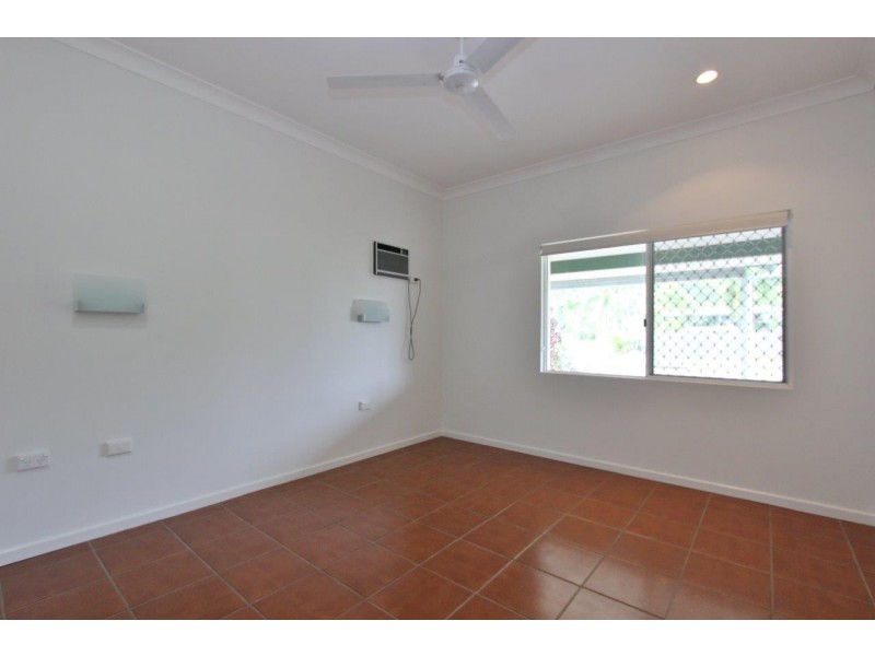 27 Manus Street, Trinity Beach QLD 4879