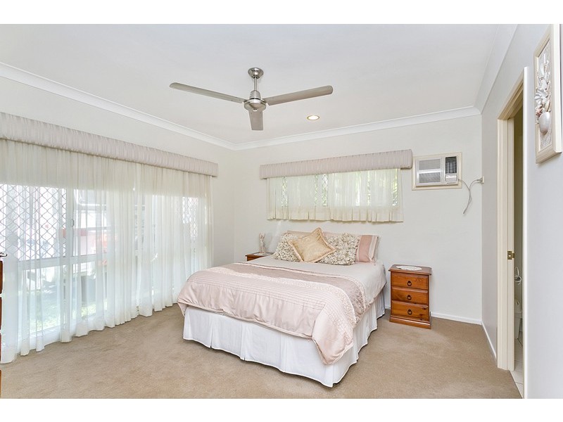 Kewarra Beach QLD 4879