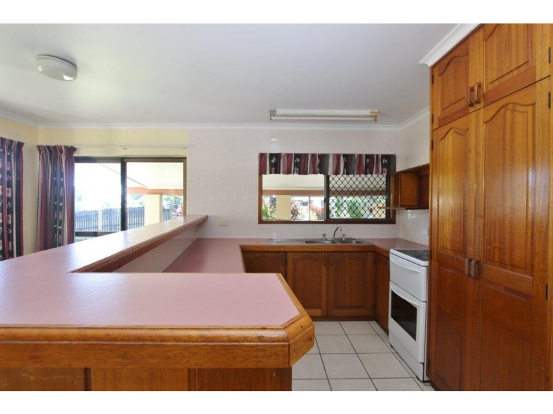 27 Kavieng Street, Trinity Beach QLD 4879