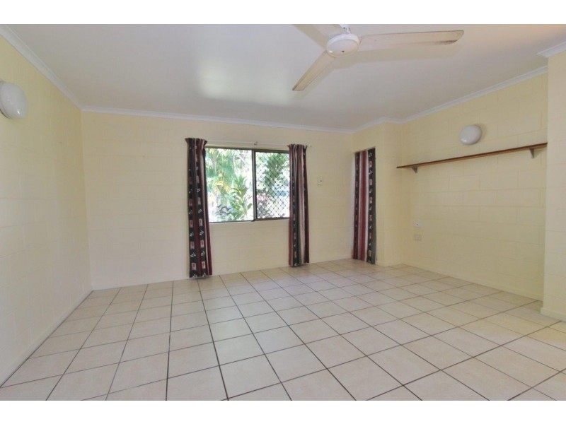 27 Kavieng Street, Trinity Beach QLD 4879