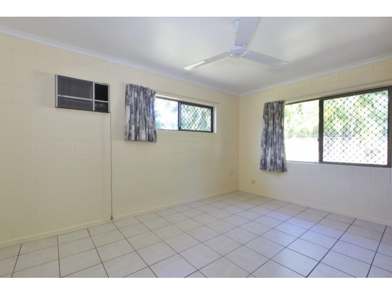 27 Kavieng Street, Trinity Beach QLD 4879