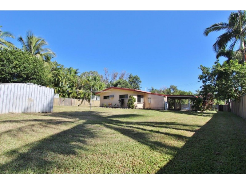 27 Kavieng Street, Trinity Beach QLD 4879