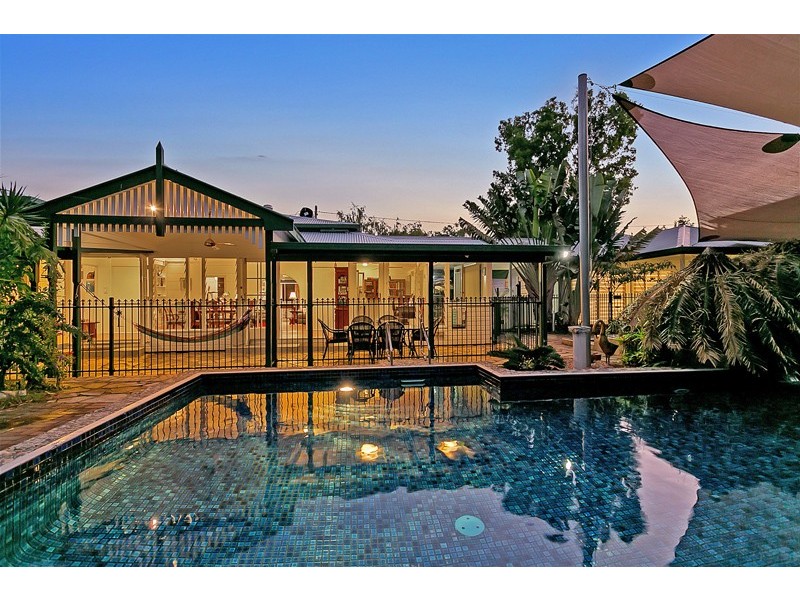 Machans Beach QLD 4878