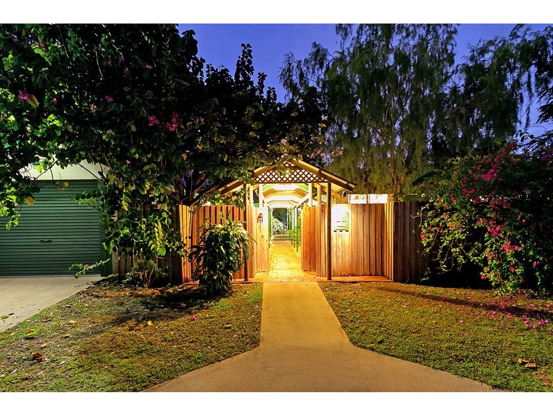 Machans Beach QLD 4878