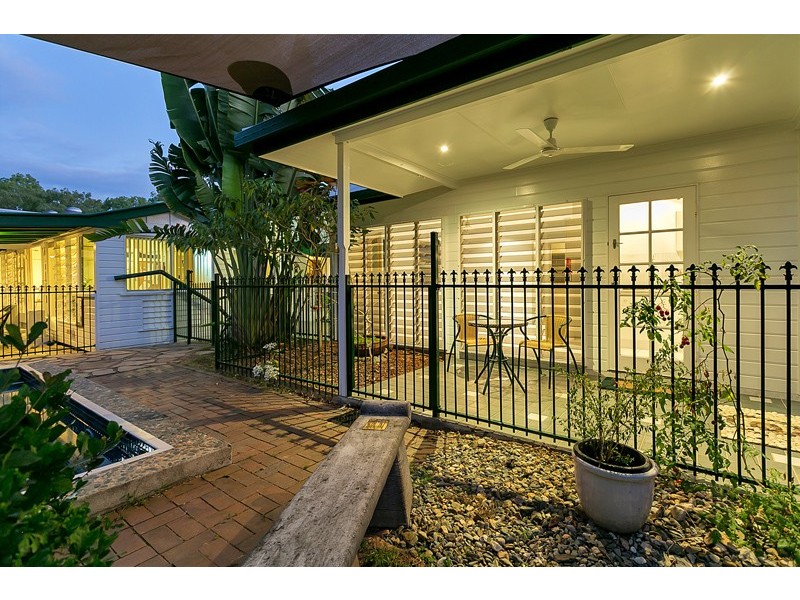 Machans Beach QLD 4878