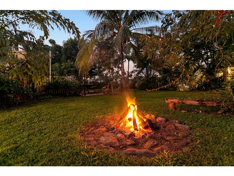 Machans Beach QLD 4878