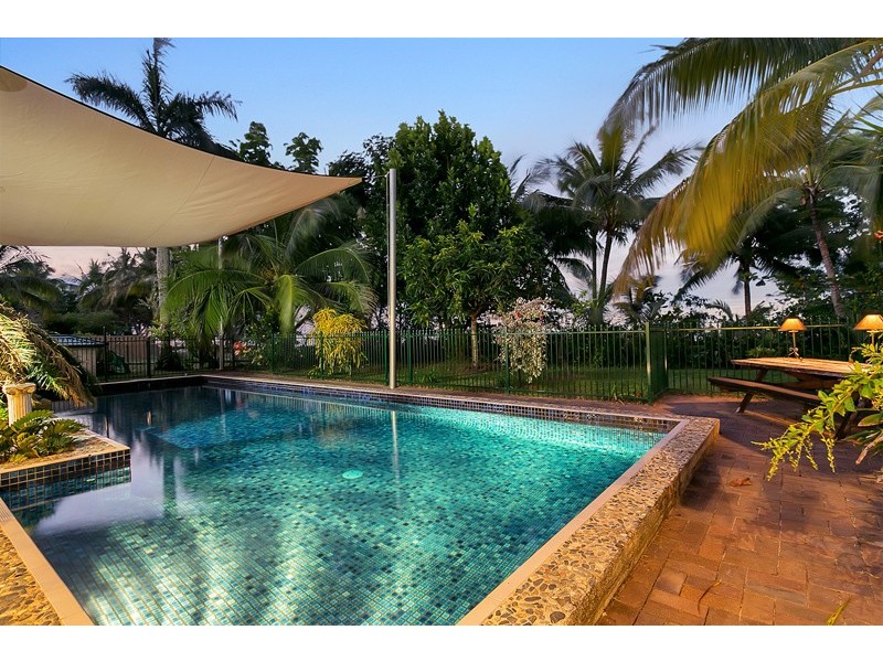 Machans Beach QLD 4878