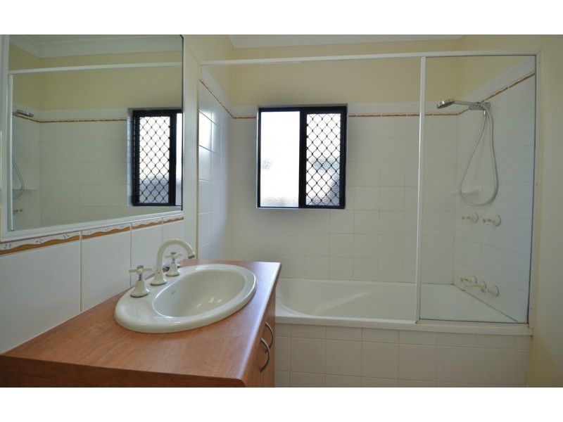 16 Kirra Close, Kewarra Beach QLD 4879