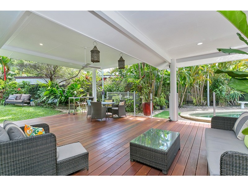 Clifton Beach QLD 4879