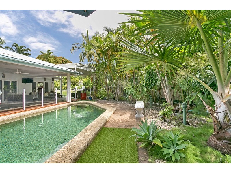 Clifton Beach QLD 4879