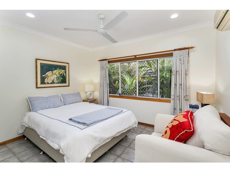 Clifton Beach QLD 4879