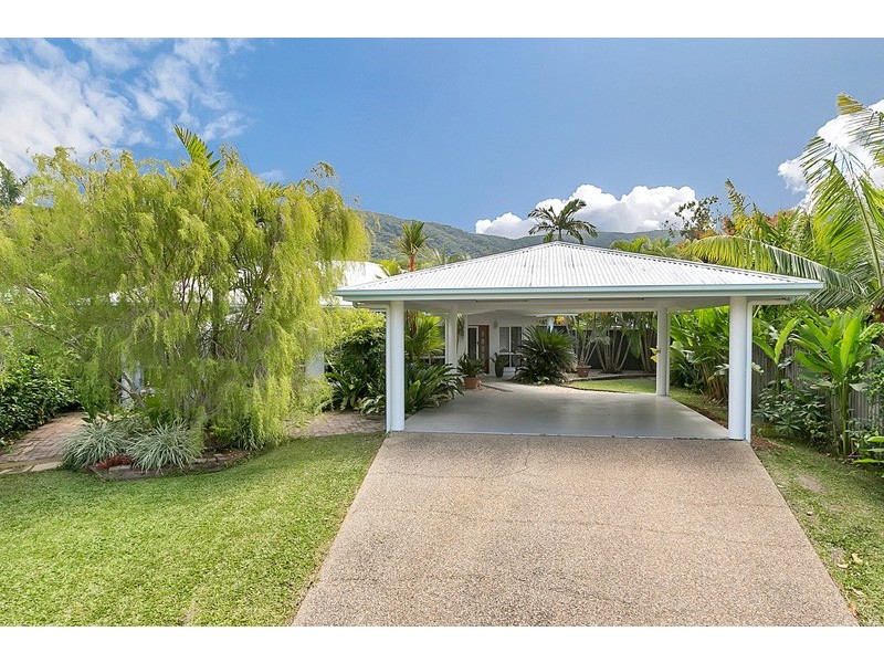 Clifton Beach QLD 4879