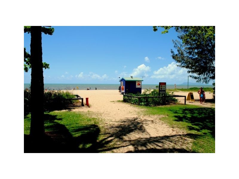 Yorkeys Knob QLD 4878