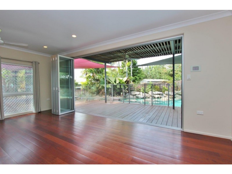 4 Chelsea Close, Kewarra Beach QLD 4879