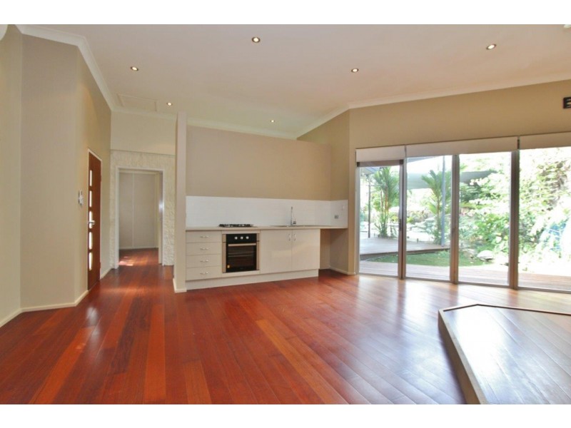 4 Chelsea Close, Kewarra Beach QLD 4879