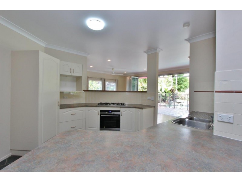 4 Chelsea Close, Kewarra Beach QLD 4879