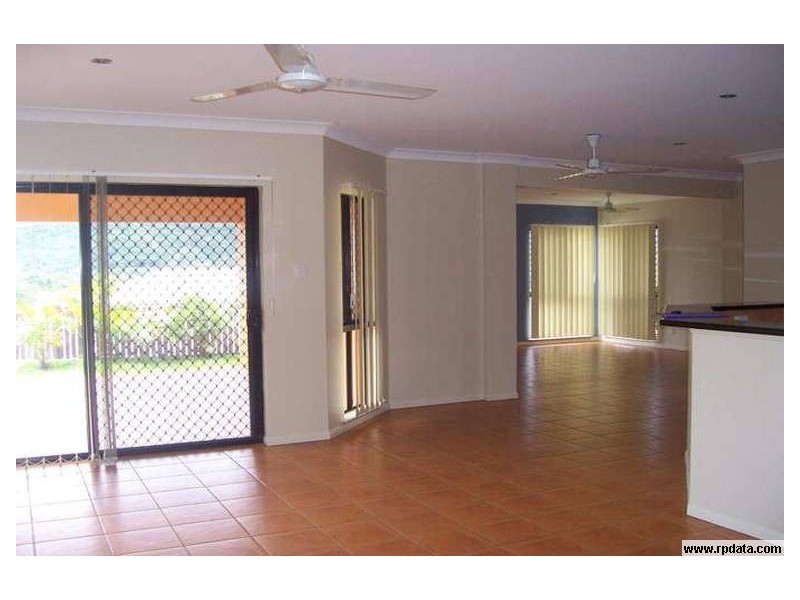 7 Playford Close, Brinsmead QLD 4870