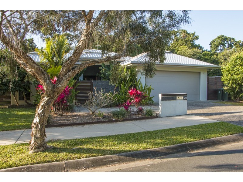 21 Muller Street, Palm Cove QLD 4879