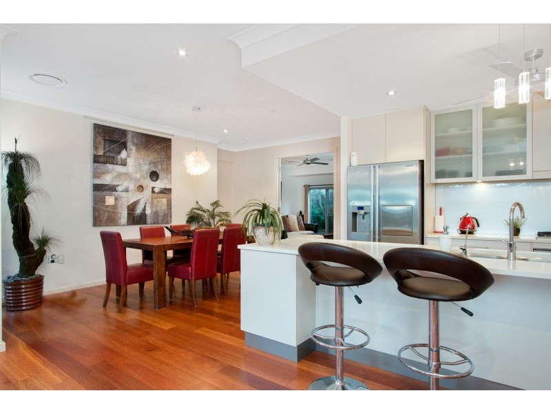 21 Muller Street, Palm Cove QLD 4879