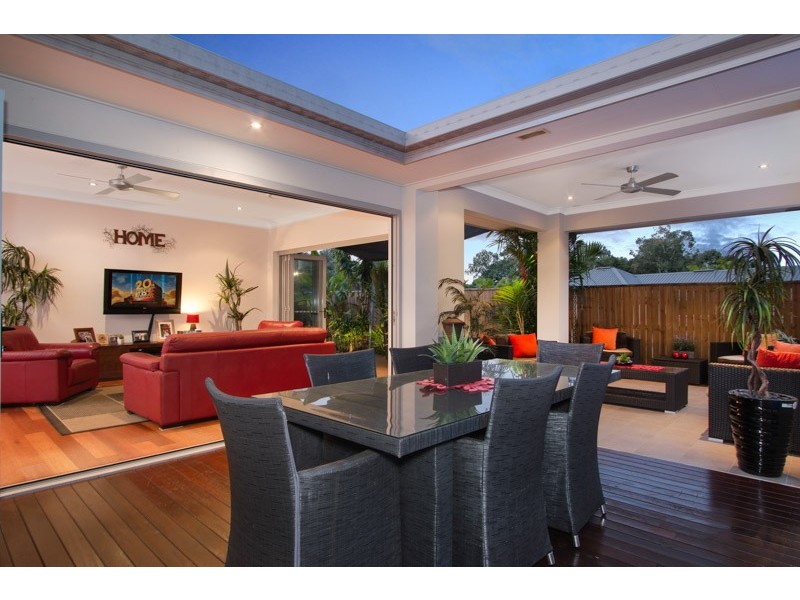 21 Muller Street, Palm Cove QLD 4879