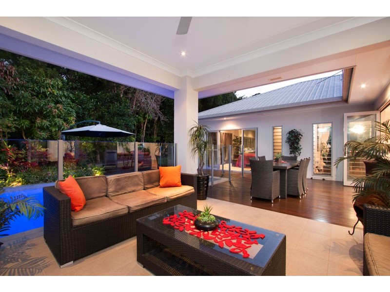 21 Muller Street, Palm Cove QLD 4879