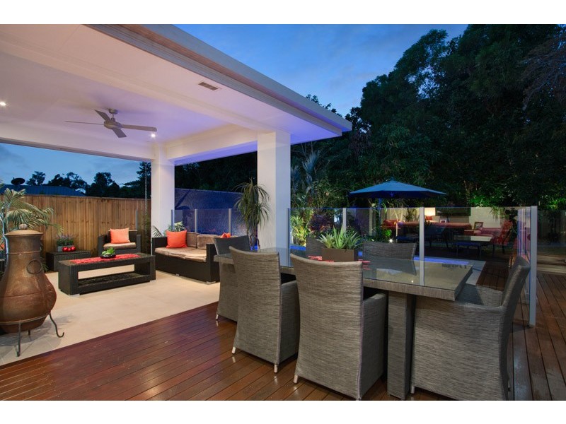 21 Muller Street, Palm Cove QLD 4879