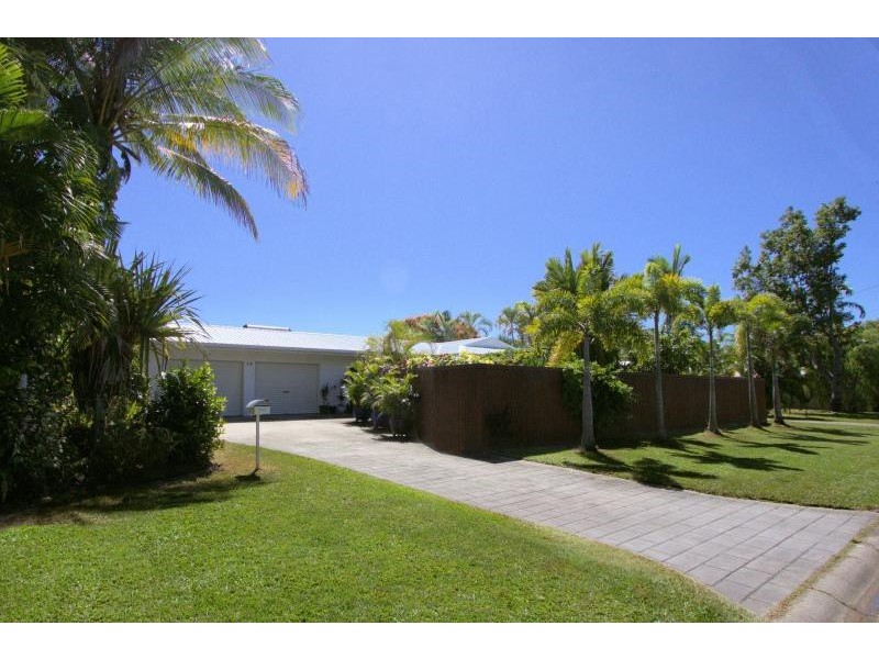 Clifton Beach QLD 4879