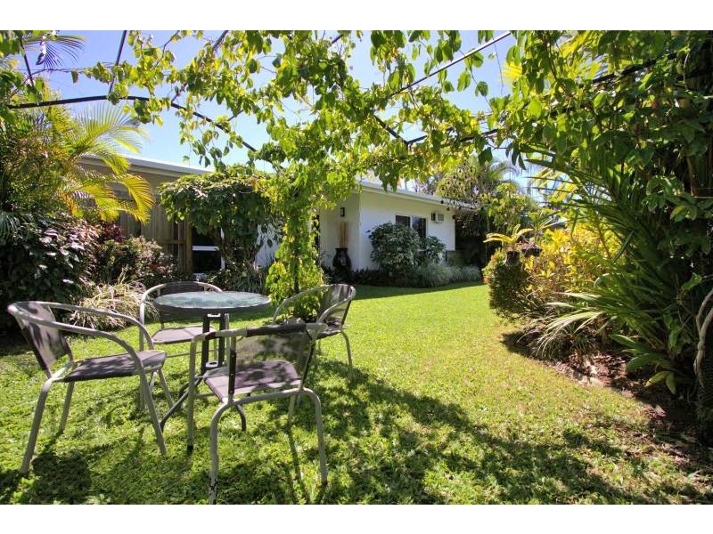 Clifton Beach QLD 4879