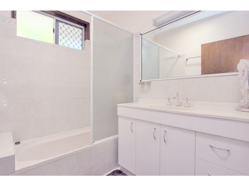 Clifton Beach QLD 4879