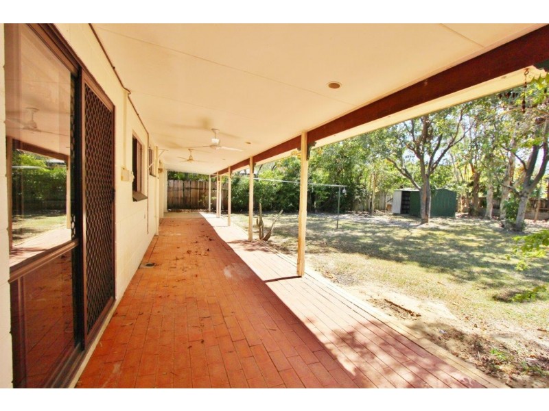 41 Periwinkle Ave, Trinity Beach QLD 4879