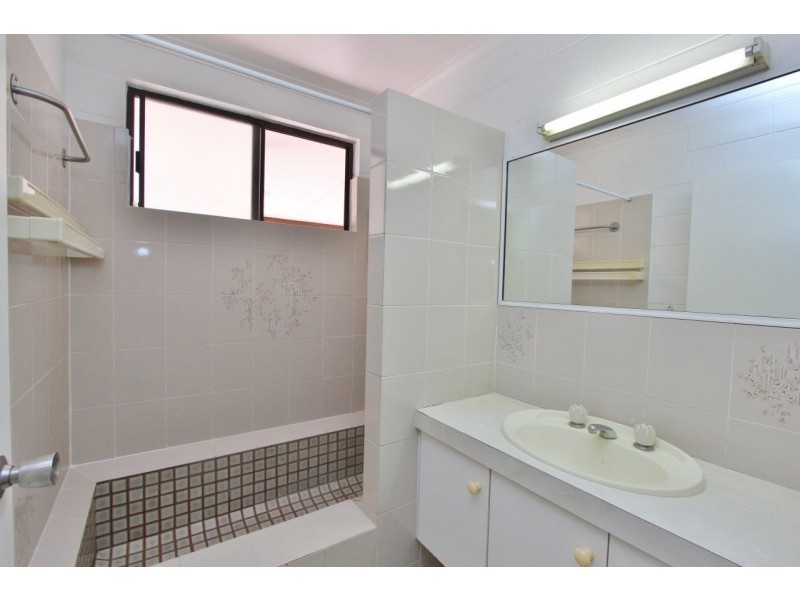 41 Periwinkle Ave, Trinity Beach QLD 4879