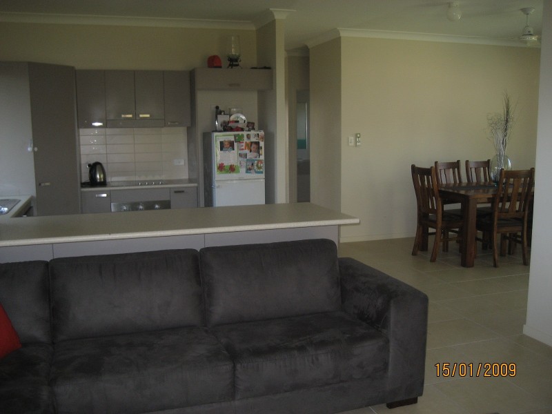 6 Baldwin Close, White Rock QLD 4868