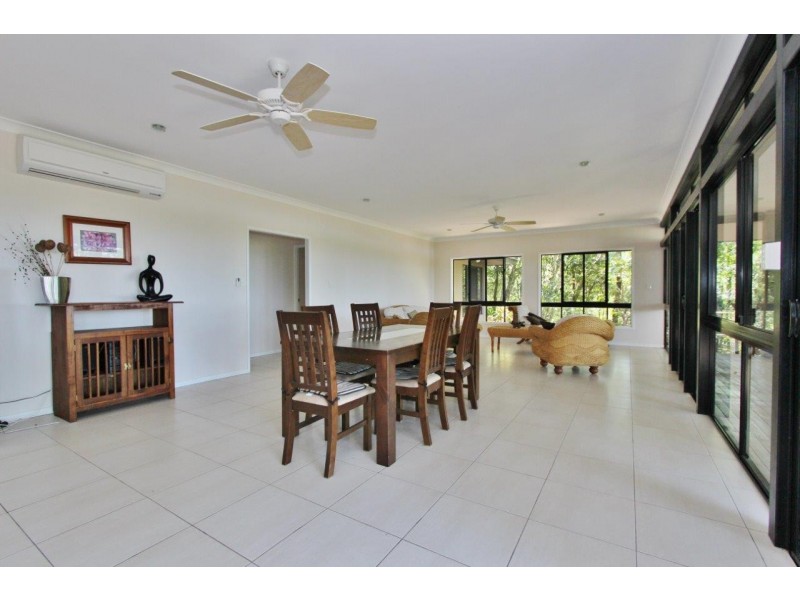 61 Leonards Access, Kewarra Beach QLD 4879