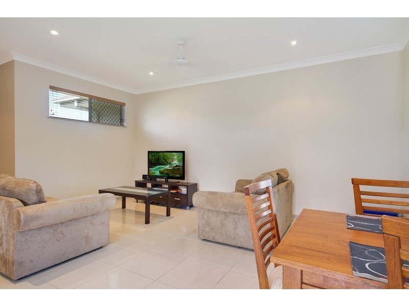 10 Paradise Palms Drive, Kewarra Beach QLD 4879