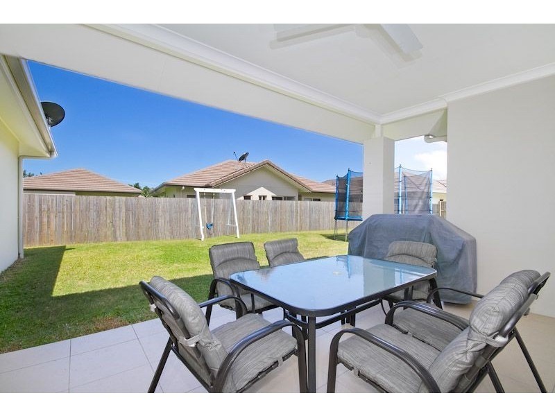 10 Paradise Palms Drive, Kewarra Beach QLD 4879