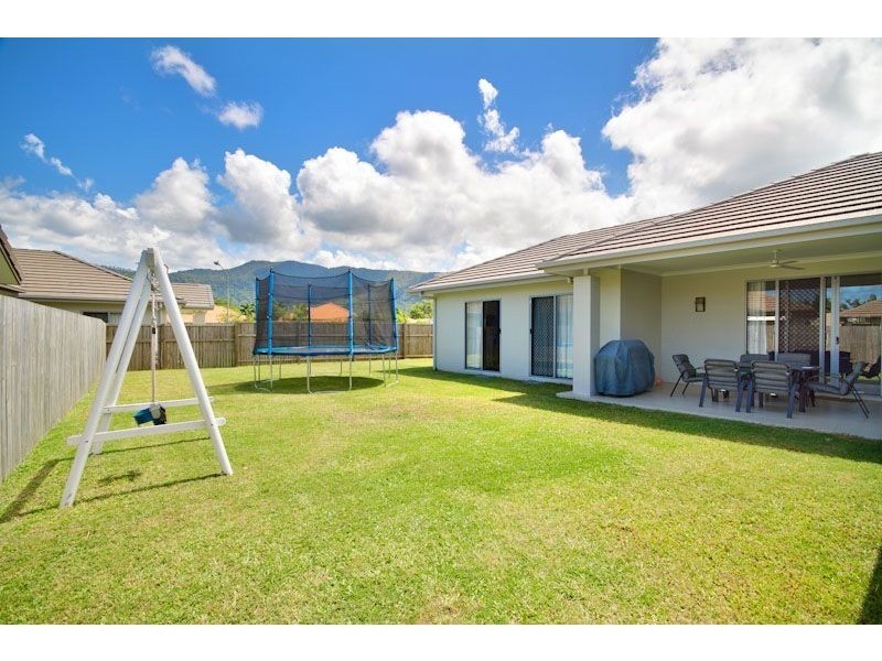 10 Paradise Palms Drive, Kewarra Beach QLD 4879