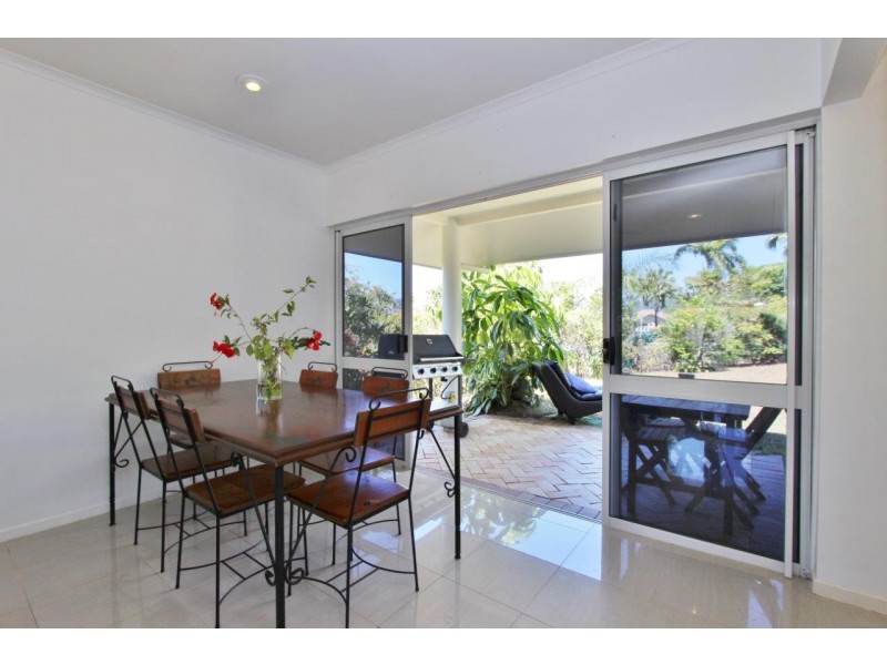 1 Stream Ave, Kewarra Beach QLD 4879