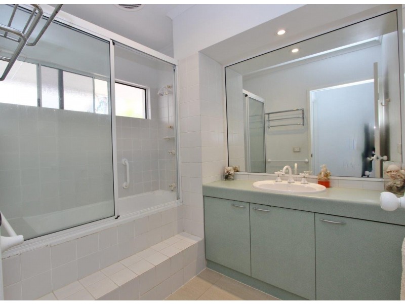 1 Stream Ave, Kewarra Beach QLD 4879