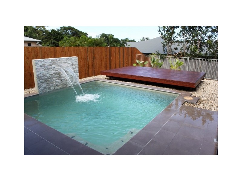 8 Retreat Close, Palm Cove QLD 4879