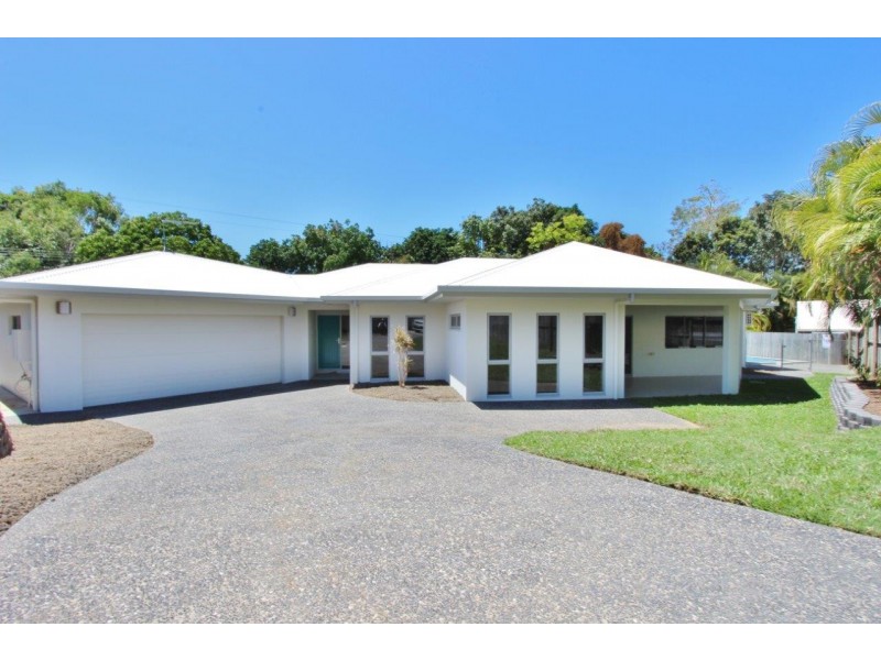 6 Sago Close, Palm Cove QLD 4879
