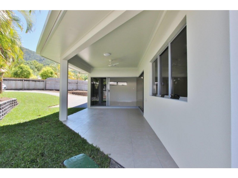 6 Sago Close, Palm Cove QLD 4879