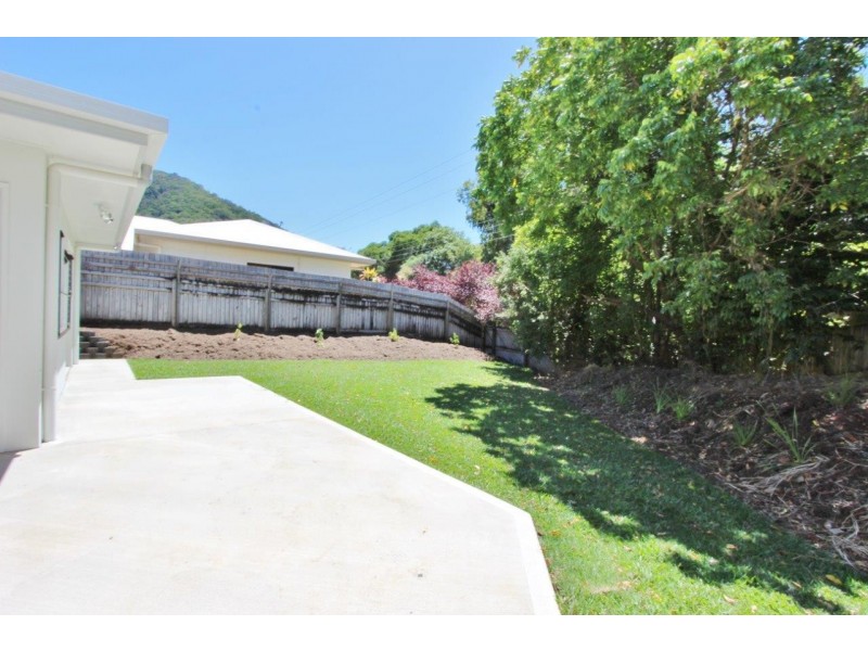 6 Sago Close, Palm Cove QLD 4879