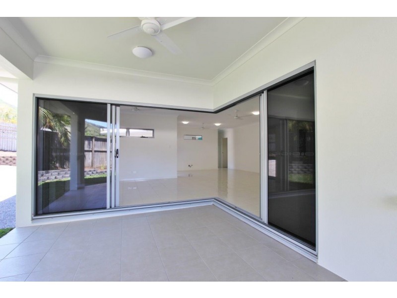 6 Sago Close, Palm Cove QLD 4879