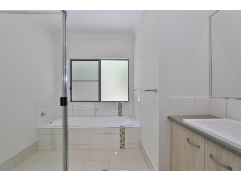 6 Sago Close, Palm Cove QLD 4879