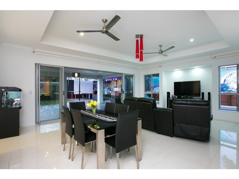 Trinity Beach QLD 4879