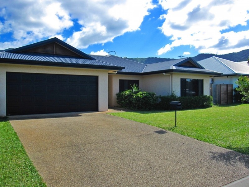 11 Hetherton Street, Smithfield QLD 4878